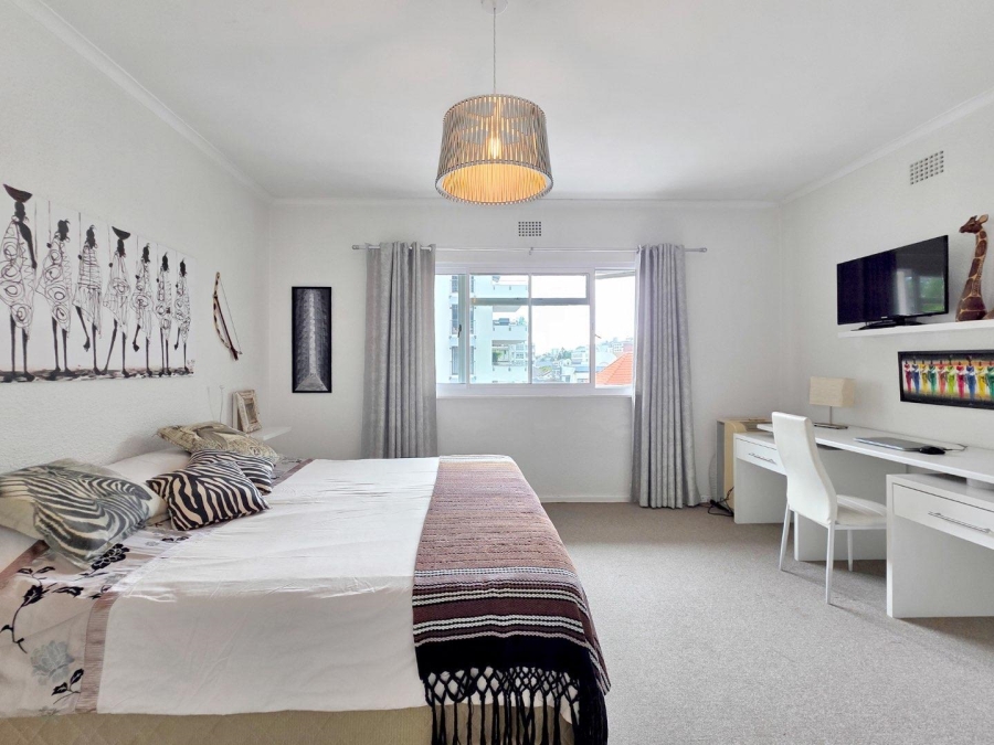 To Let 1 Bedroom Property for Rent in Sea Point Western Cape